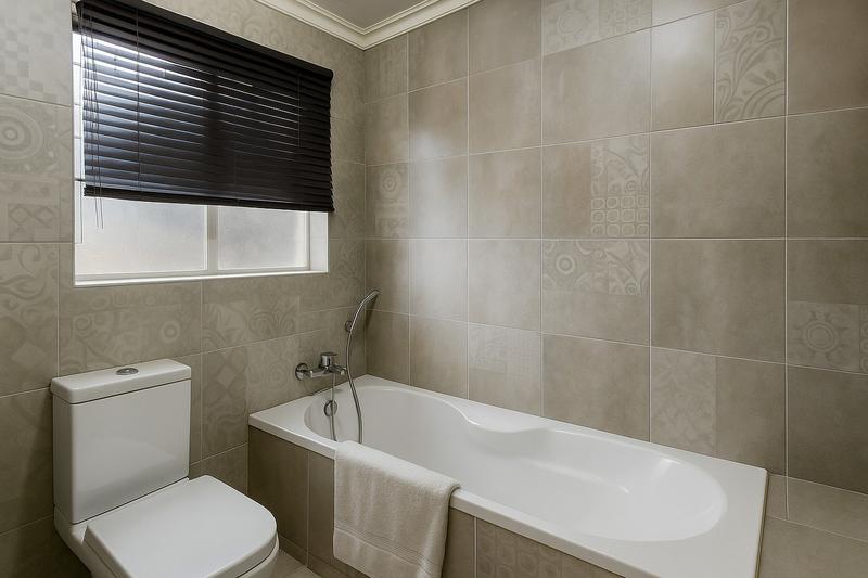 5 Bedroom Property for Sale in Wierda Park Gauteng