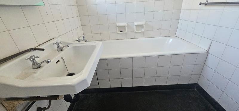 To Let 1 Bedroom Property for Rent in Parktown Gauteng