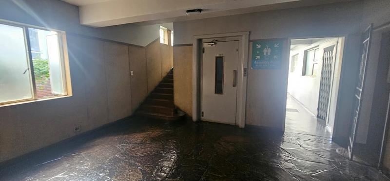 To Let 1 Bedroom Property for Rent in Parktown Gauteng