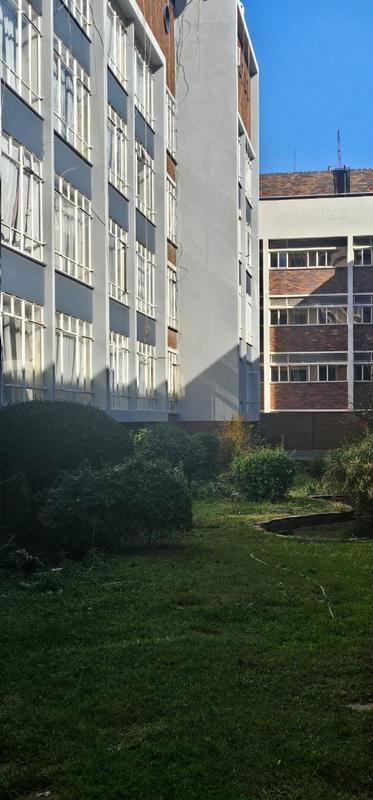 To Let 1 Bedroom Property for Rent in Parktown Gauteng