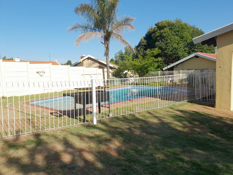 3 Bedroom Property for Sale in Horison View Gauteng