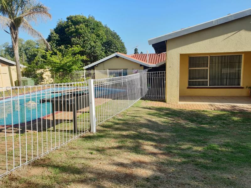 3 Bedroom Property for Sale in Horison View Gauteng