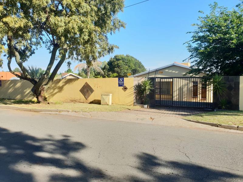 3 Bedroom Property for Sale in Horison View Gauteng