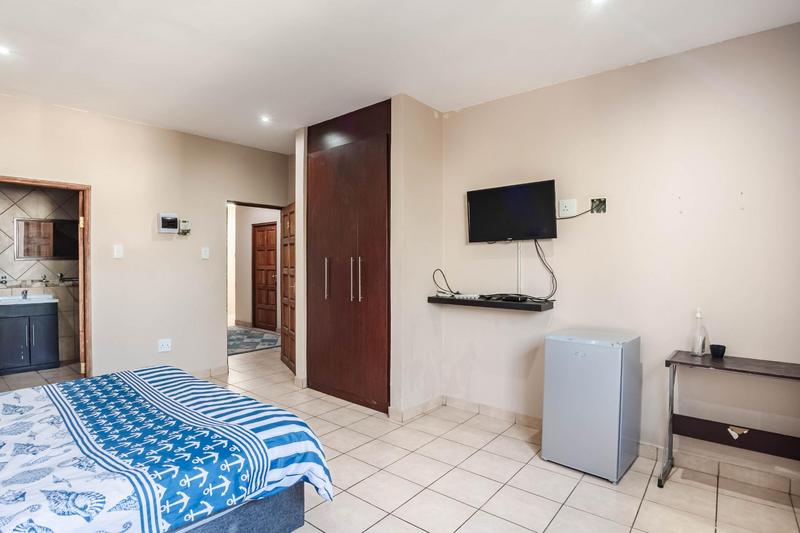 To Let 1 Bedroom Property for Rent in Edenvale Gauteng