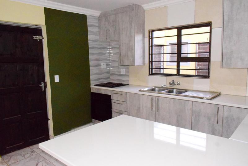 4 Bedroom Property for Sale in Naledi Gauteng