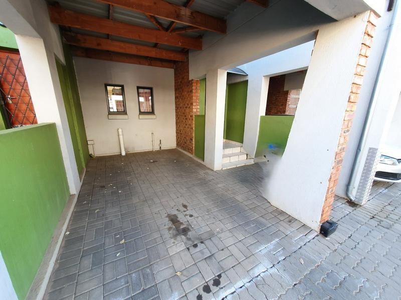 2 Bedroom Property for Sale in Pretoria North Gauteng