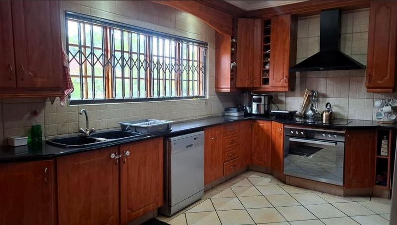 5 Bedroom Property for Sale in Beyers Park Gauteng