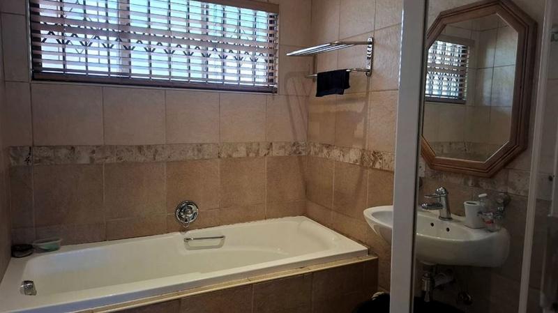 5 Bedroom Property for Sale in Beyers Park Gauteng