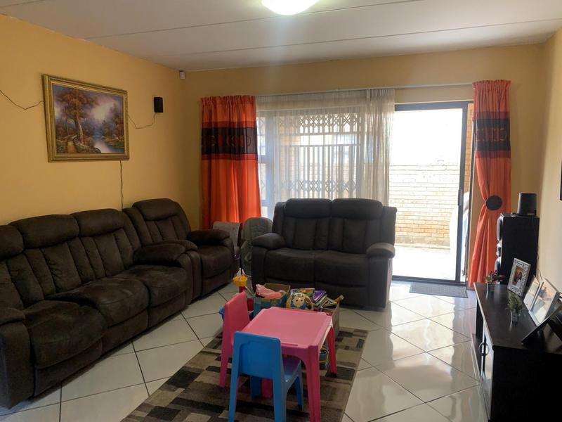 3 Bedroom Property for Sale in Goedeburg Gauteng