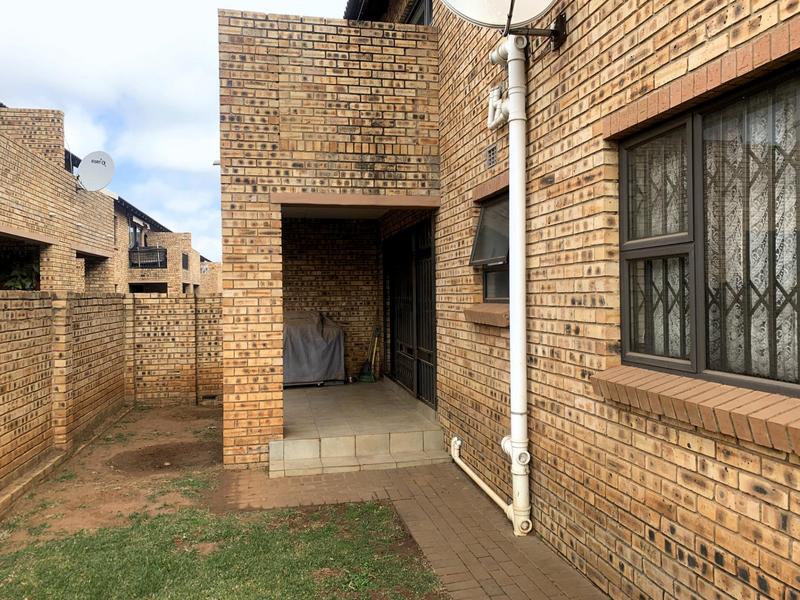3 Bedroom Property for Sale in Goedeburg Gauteng