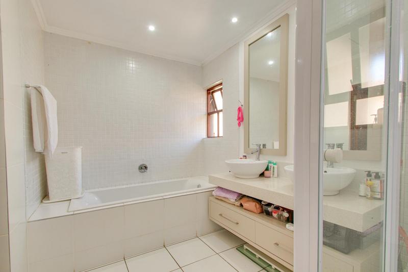 To Let 2 Bedroom Property for Rent in Dainfern Gauteng