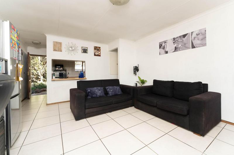 2 Bedroom Property for Sale in Sonneglans Gauteng