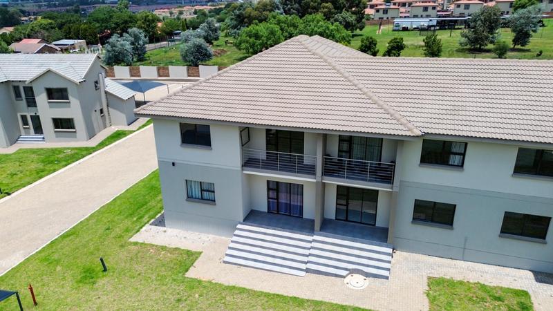 1 Bedroom Property for Sale in Noordwyk Gauteng