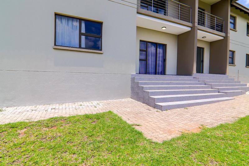1 Bedroom Property for Sale in Noordwyk Gauteng