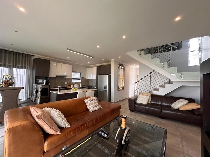 To Let 3 Bedroom Property for Rent in Morningside Gauteng