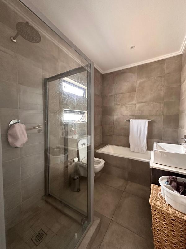To Let 3 Bedroom Property for Rent in Morningside Gauteng