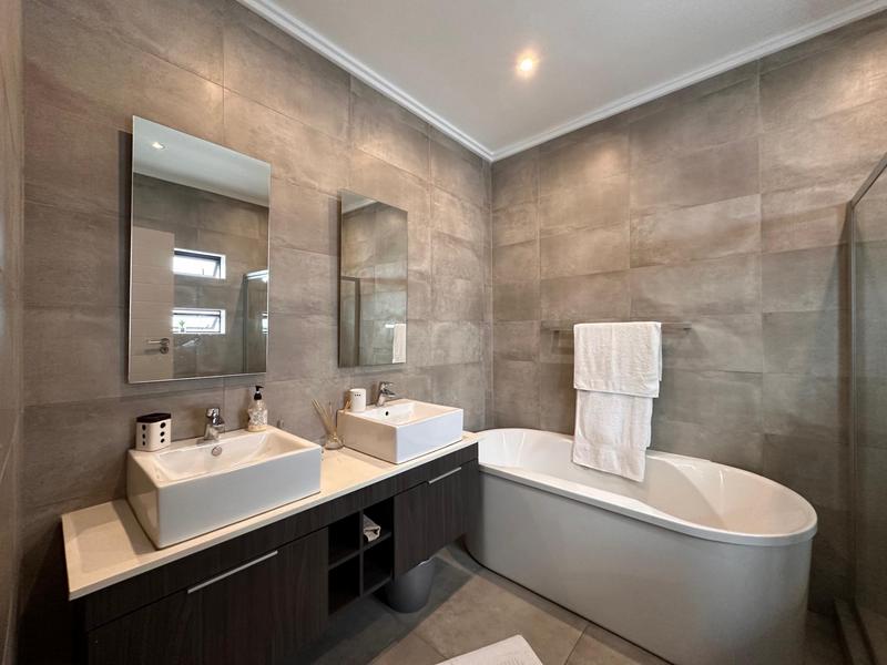 To Let 3 Bedroom Property for Rent in Morningside Gauteng