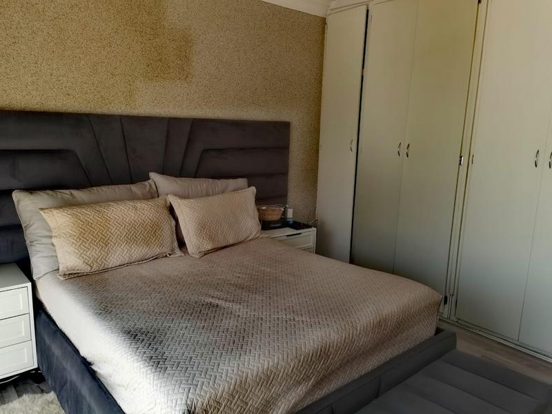 To Let 3 Bedroom Property for Rent in Strubenvale Gauteng