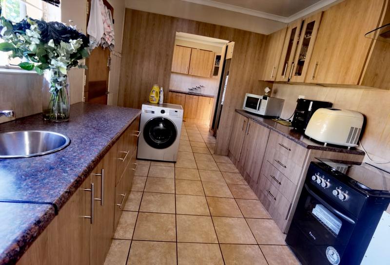 3 Bedroom Property for Sale in Dersley Gauteng