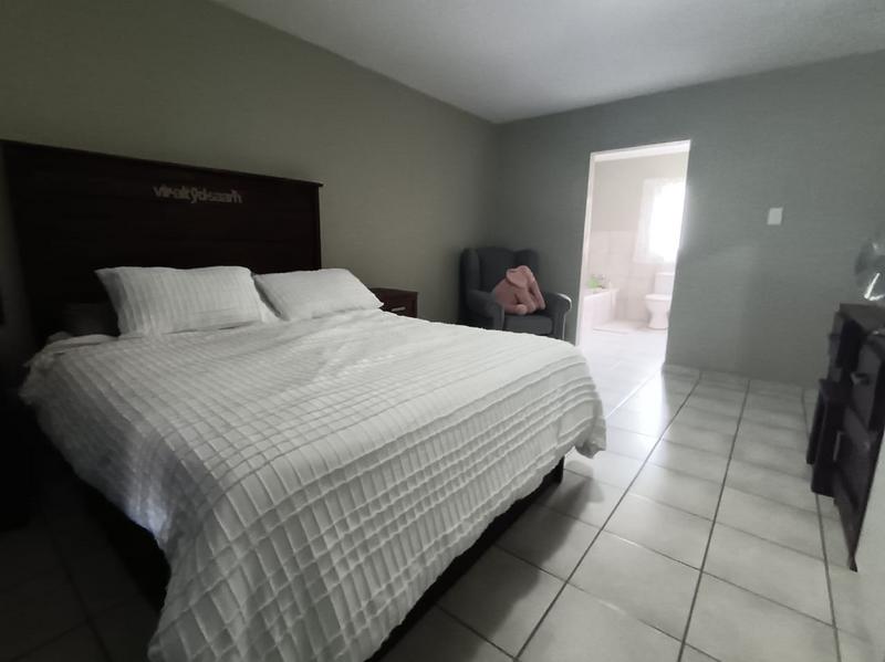 3 Bedroom Property for Sale in Strubenvale Gauteng