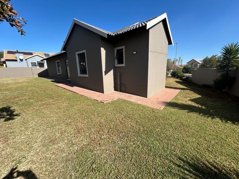 3 Bedroom Property for Sale in Summerfields Estate Gauteng