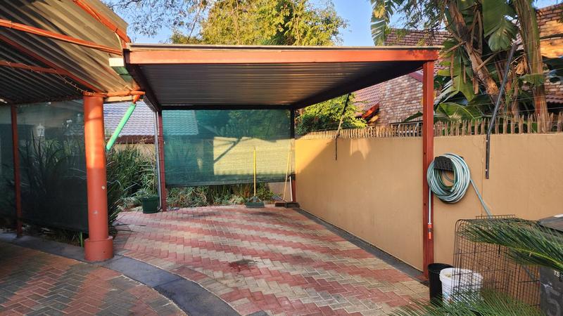 4 Bedroom Property for Sale in Sinoville Gauteng