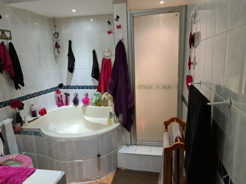 4 Bedroom Property for Sale in Sinoville Gauteng