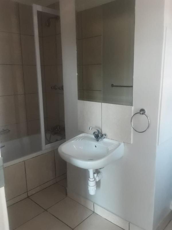 To Let 2 Bedroom Property for Rent in Ferndale Gauteng
