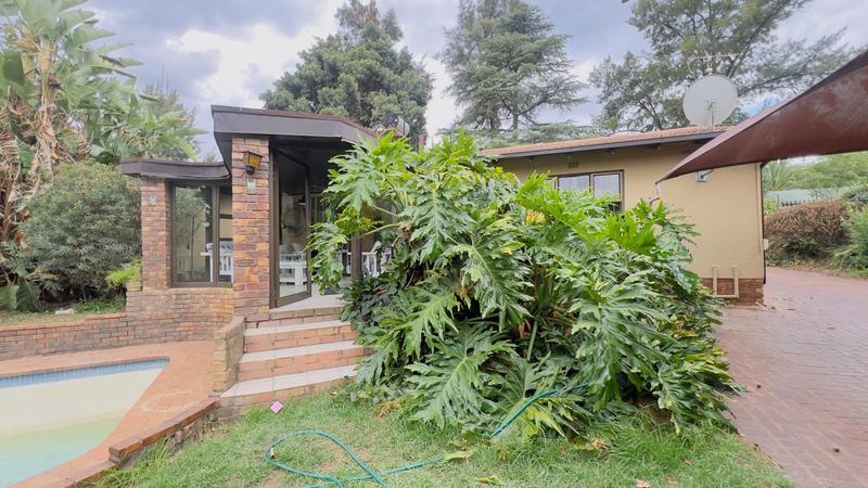 3 Bedroom Property for Sale in Wilgeheuwel Gauteng