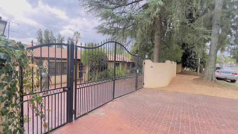 3 Bedroom Property for Sale in Wilgeheuwel Gauteng