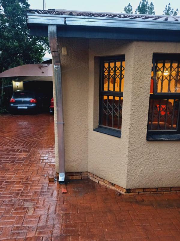 3 Bedroom Property for Sale in Wilgeheuwel Gauteng