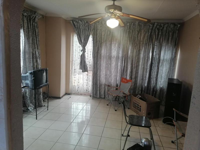 To Let 3 Bedroom Property for Rent in Zakariyya Park Gauteng