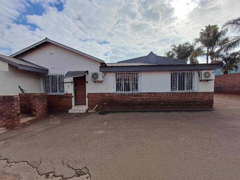 To Let commercial Property for Rent in Hennopspark Gauteng