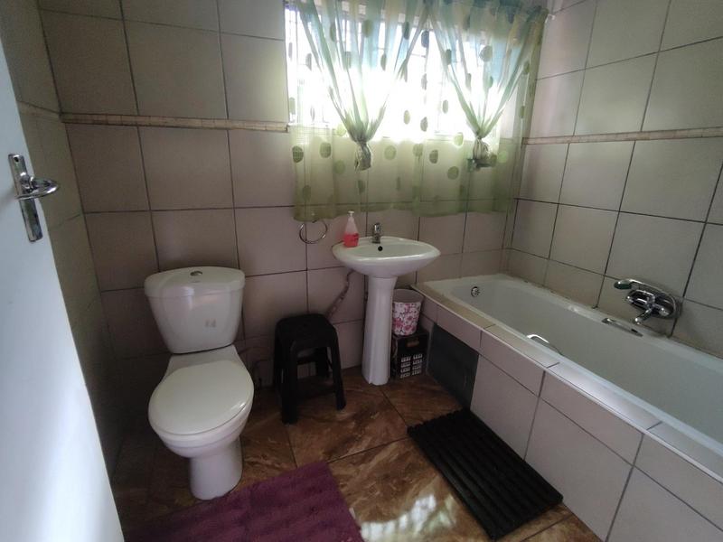 To Let 3 Bedroom Property for Rent in Wierda Park Gauteng
