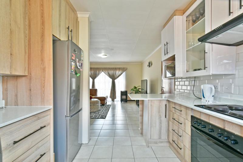2 Bedroom Property for Sale in Weltevreden Park Gauteng