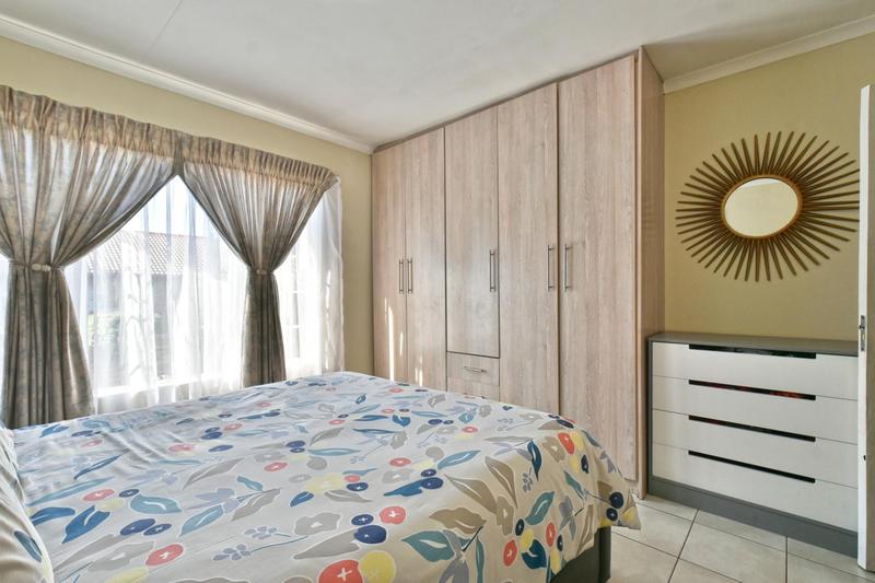 2 Bedroom Property for Sale in Weltevreden Park Gauteng