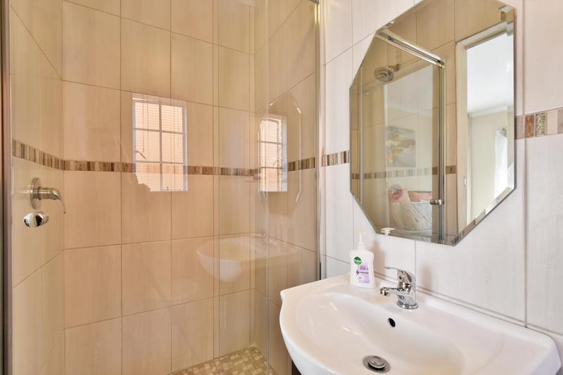 2 Bedroom Property for Sale in Weltevreden Park Gauteng
