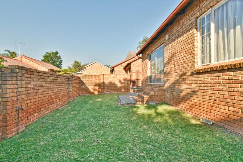 2 Bedroom Property for Sale in Weltevreden Park Gauteng