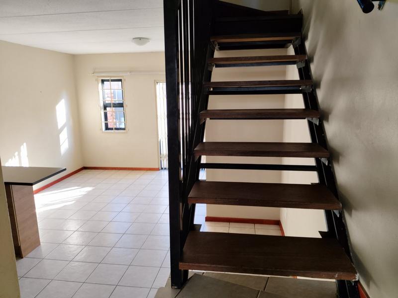 2 Bedroom Property for Sale in Pretoria North Gauteng