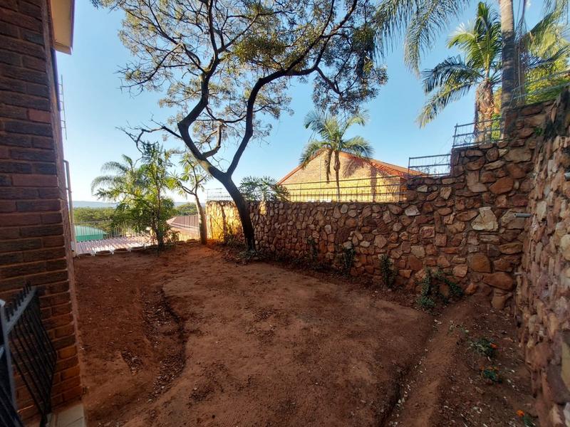 5 Bedroom Property for Sale in Magalieskruin Gauteng