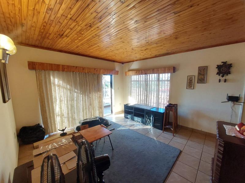 5 Bedroom Property for Sale in Magalieskruin Gauteng