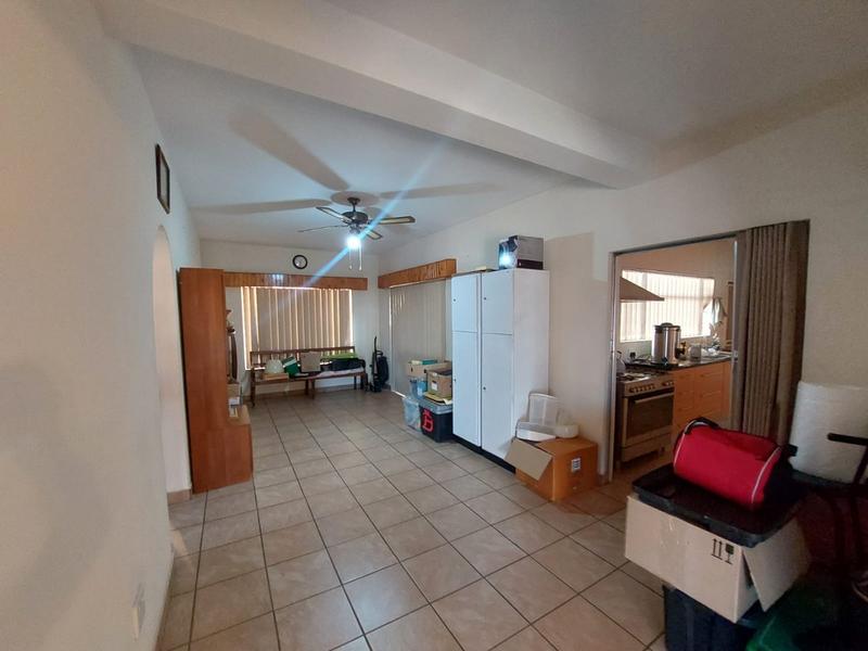 5 Bedroom Property for Sale in Magalieskruin Gauteng