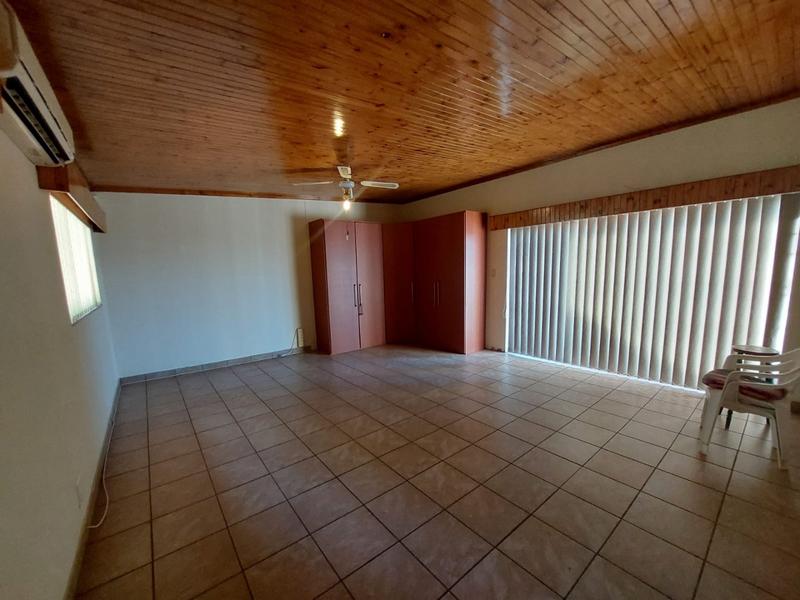 5 Bedroom Property for Sale in Magalieskruin Gauteng