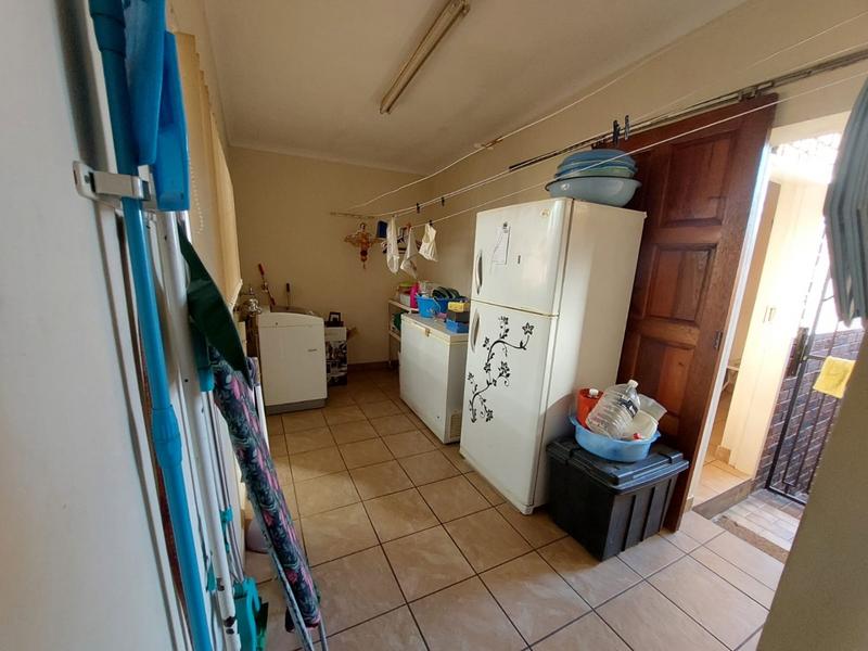 5 Bedroom Property for Sale in Magalieskruin Gauteng