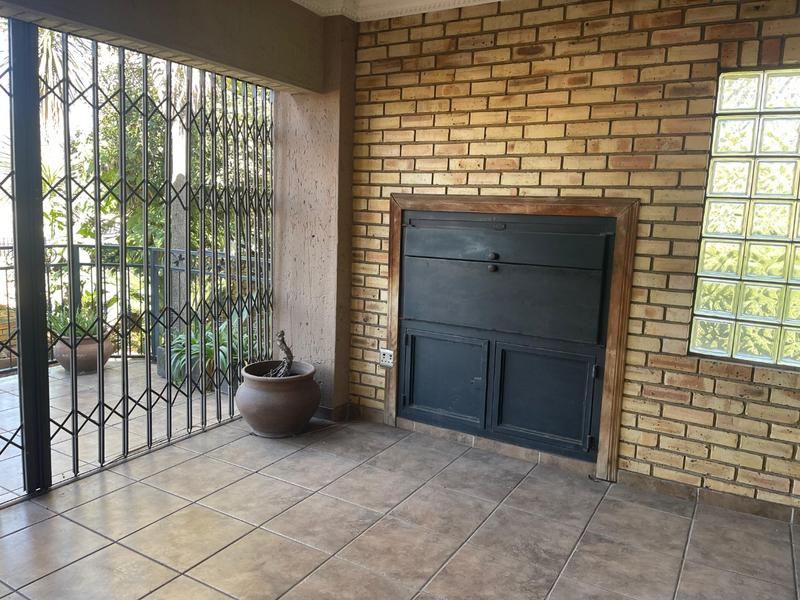 4 Bedroom Property for Sale in Vanderbijlpark SW 5 Gauteng