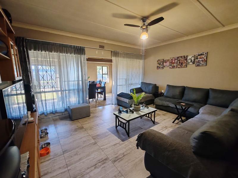 6 Bedroom Property for Sale in Meyerton Central Gauteng