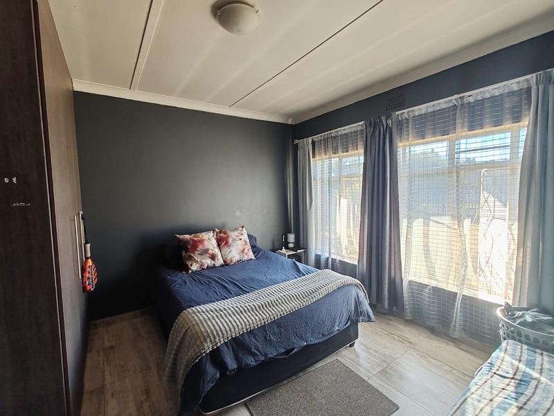 6 Bedroom Property for Sale in Meyerton Central Gauteng