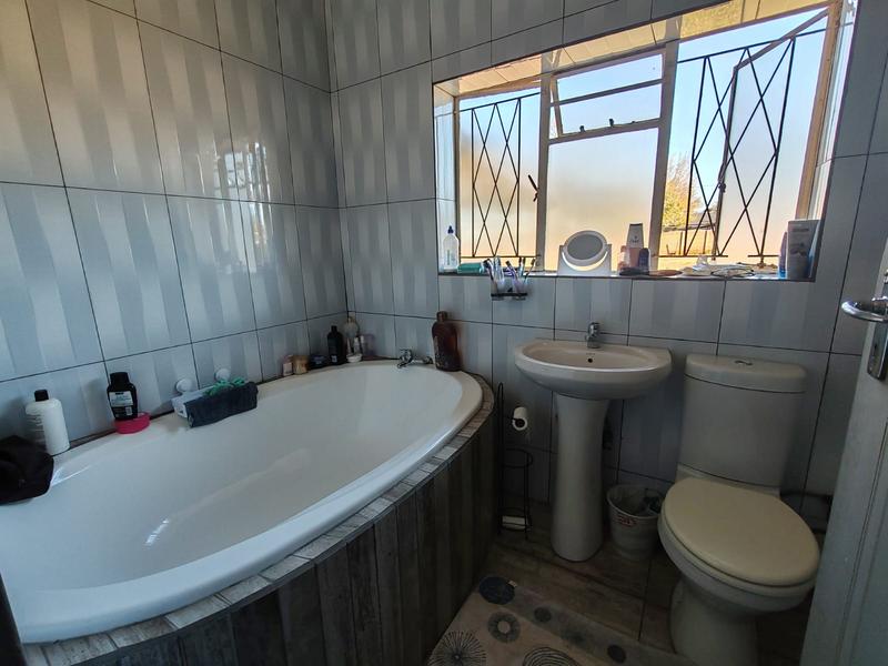 6 Bedroom Property for Sale in Meyerton Central Gauteng