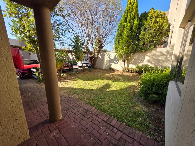 2 Bedroom Property for Sale in Sunninghill Gauteng