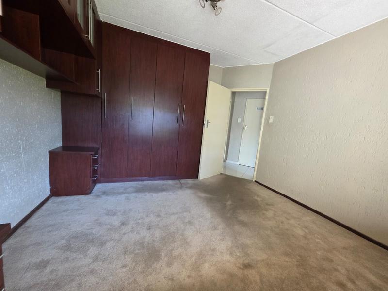 2 Bedroom Property for Sale in Sunninghill Gauteng